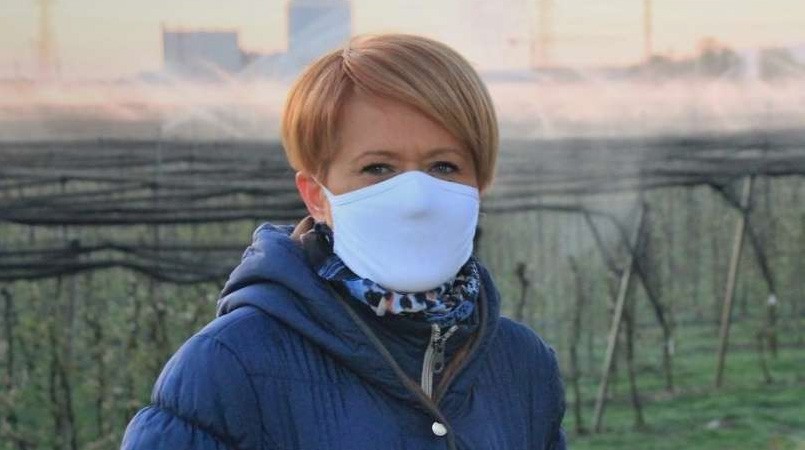 Read more about the article Delo na hmeljišču je Pivčevi všeč, čeprav zahteva kar nekaj fizične moči