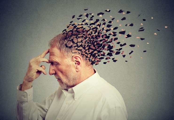 Read more about the article Kako v času epidemije skrbeti za osebe z demenco ?