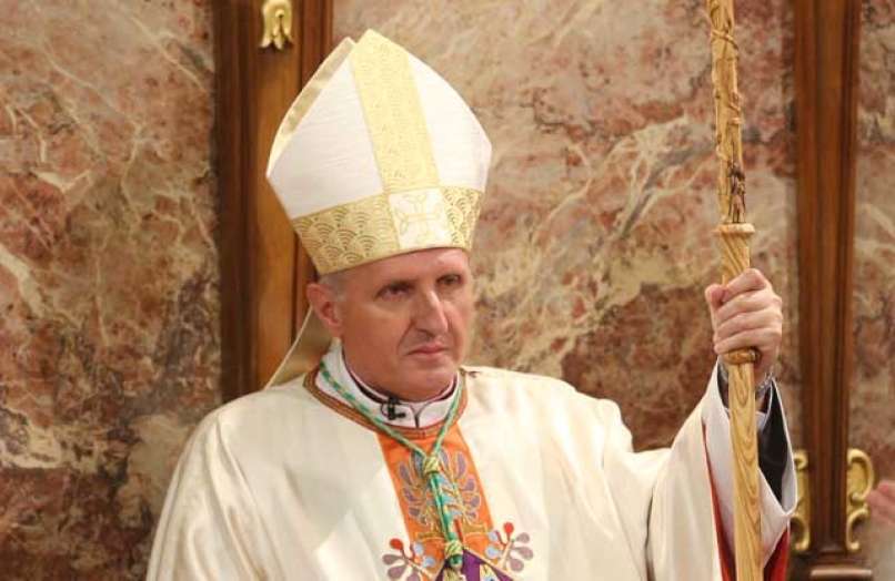 Read more about the article Nadškof Zore: Velika noč je Jezus Kristus, ki vstopi v moje življenje