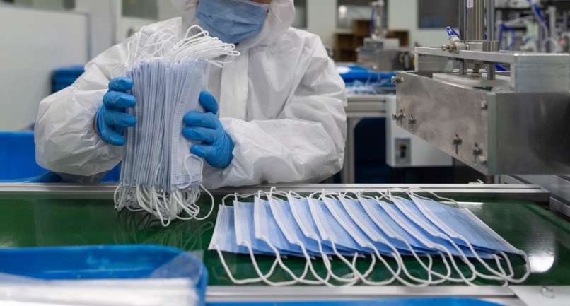 Read more about the article Pri vladnem poslu z izginulimi maskami zaznali korupcijska tveganja