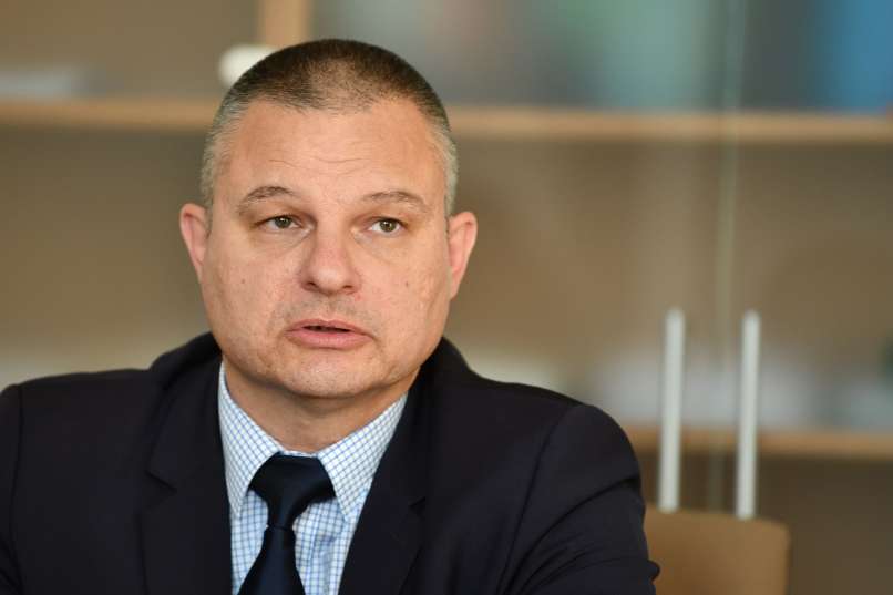 Read more about the article Novi šef policije razrešil direktorja Nacionalnega preiskovalnega urada