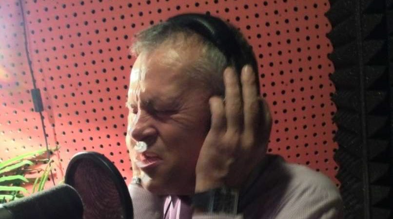 Read more about the article Po težki bolezni se je poslovil nekdanji vokalist Botrov