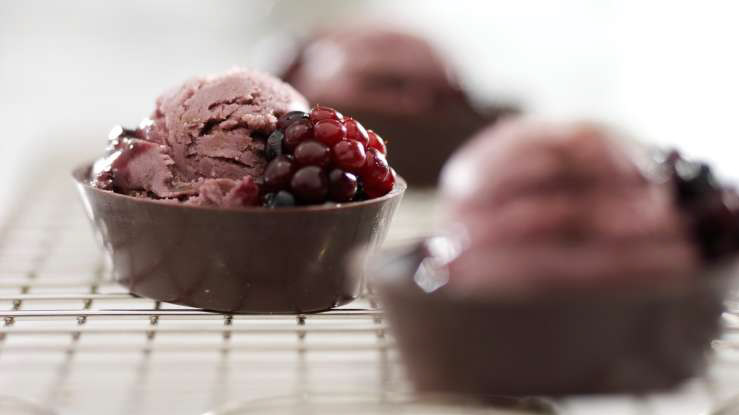 Read more about the article Čokoladne skodelice s sladoledom