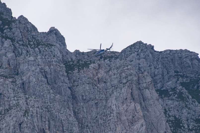 Read more about the article FOTO: Pokojno planinko so našli sto metrov nižje v grapi
