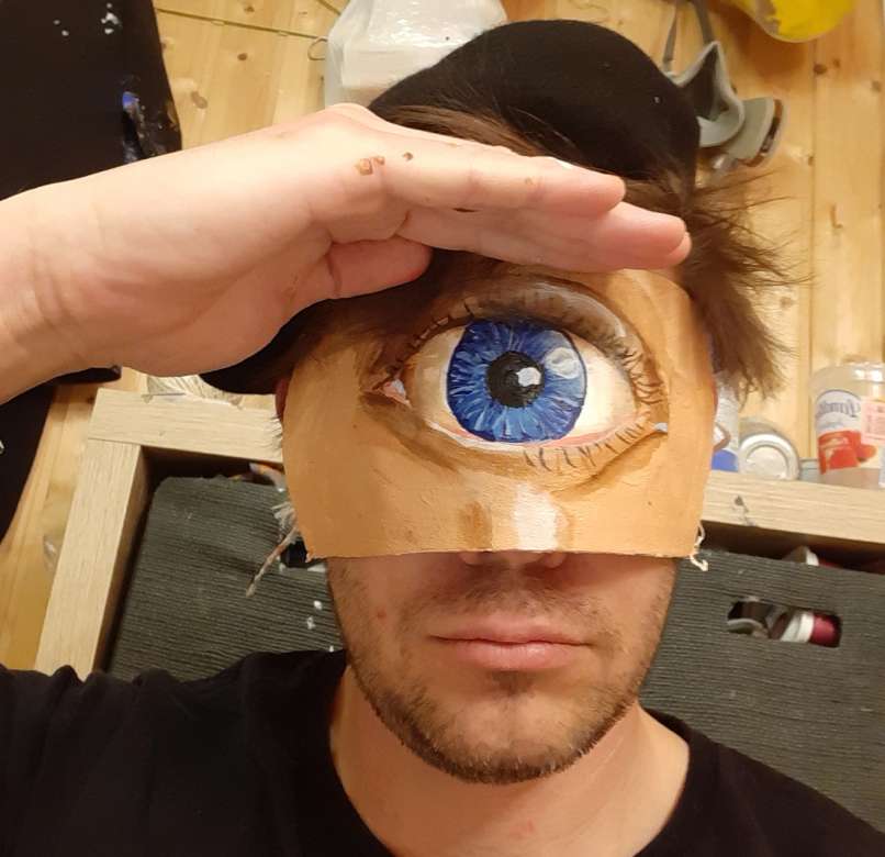 Read more about the article Kje je več milijonov zaščitnih mask, kje so ventilatorji ?