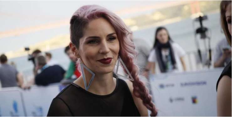 Read more about the article Lea Sirk: ‘Meša se mi …’