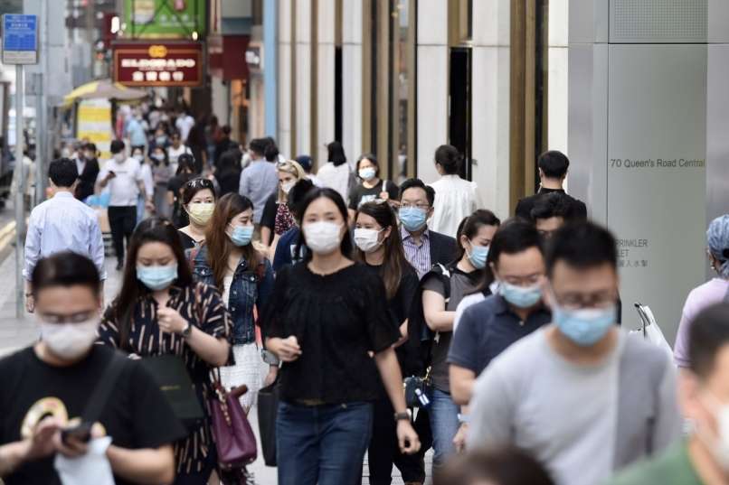Read more about the article V Hongkongu koronavirus divja nenadzorovano