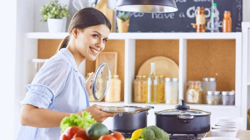 Read more about the article Kako v dnevu ali dveh izgubiti kakšen kilogram ?