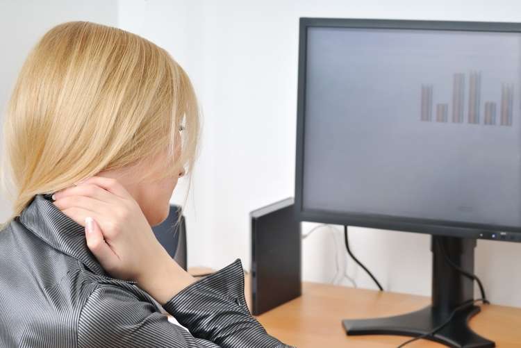 Read more about the article Kaj storiti, ko se vname vratni živec ?