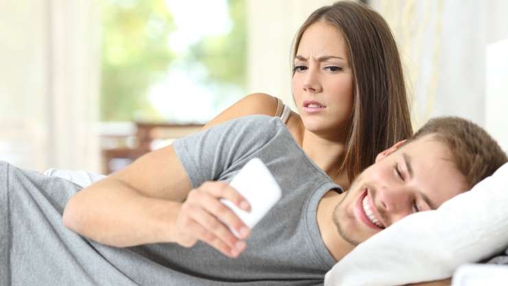 Read more about the article Kako se soočiti z občutkom ljubosumja?