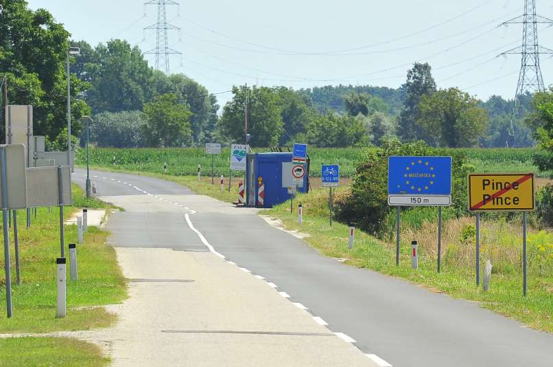 Read more about the article Madžari zapirajo meje: “Madžarska je zelena, vse druge države so postale rdeče”