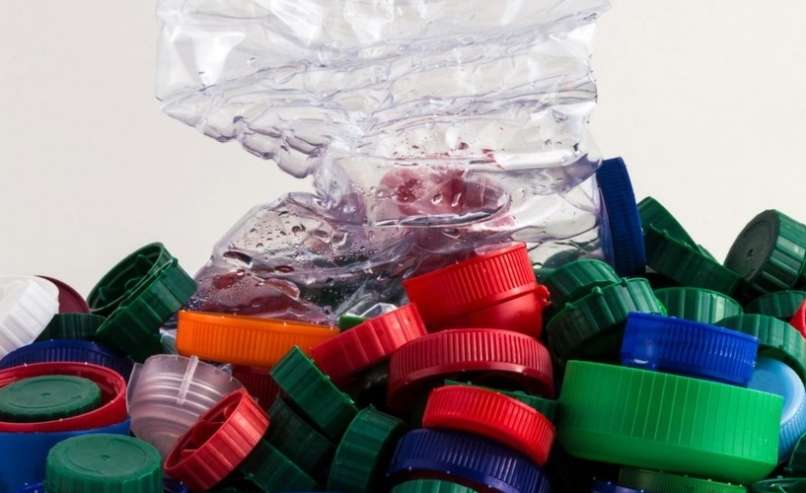 Read more about the article Mikroplastiko našli tudi v človeških organih