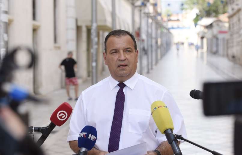Read more about the article Na Hrvaškem nov neslaven rekord – 265 novih okužb s koronavirusom