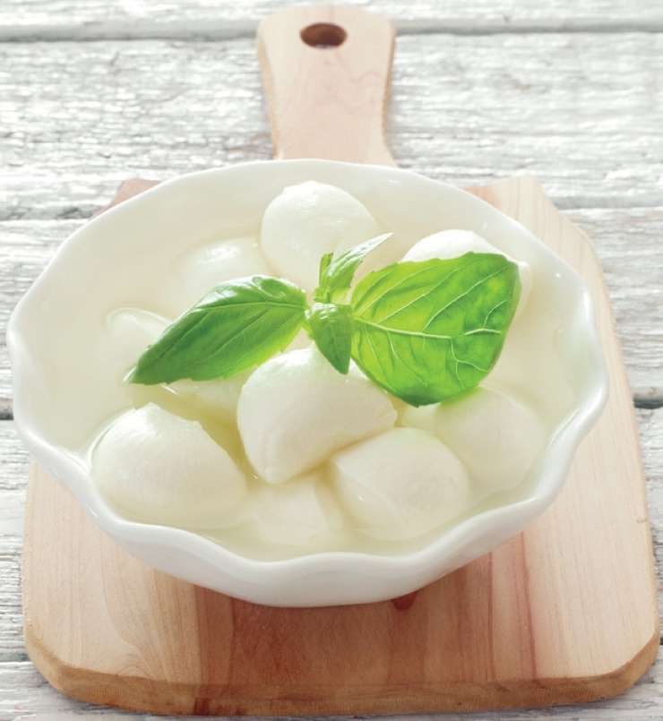 Read more about the article Živila za boljši spanec