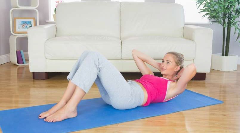 Read more about the article Ploski in izklesani: Brez zadrege v oprijeti obleki