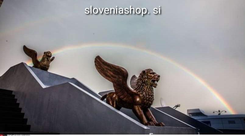 Read more about the article Zlati lev filmu Nomadland v režiji Chloe Zhao