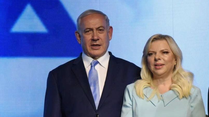 Read more about the article Netanjahuju in ženi umazano perilo pere ameriška vlada