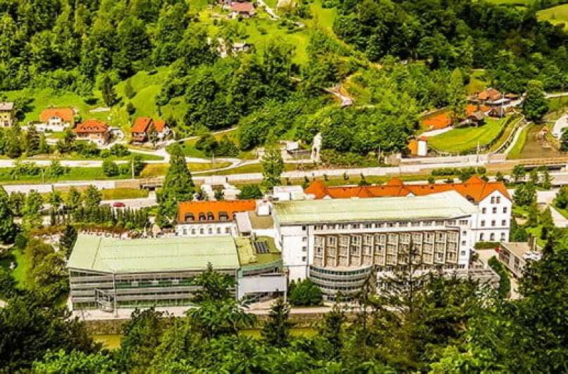 Read more about the article Jezni in prizadeti invalidki odgovarjajo: “To je bila rehabilitacija, ne dopust”