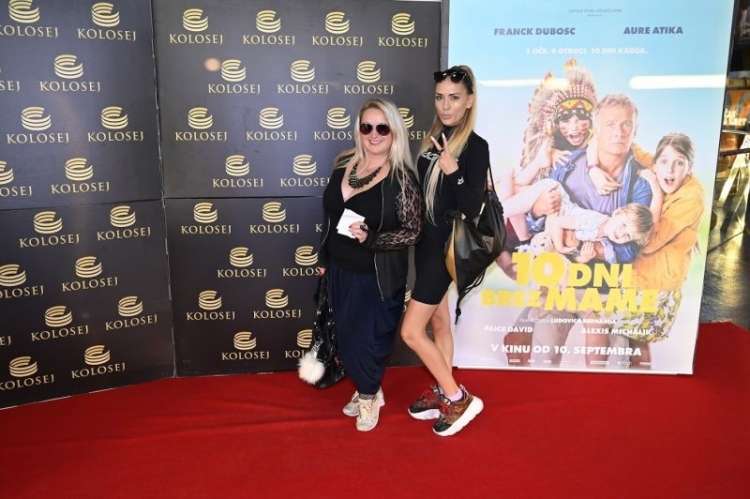 Read more about the article Priljubljena slovenska tiktokerka mamo peljala v kino
