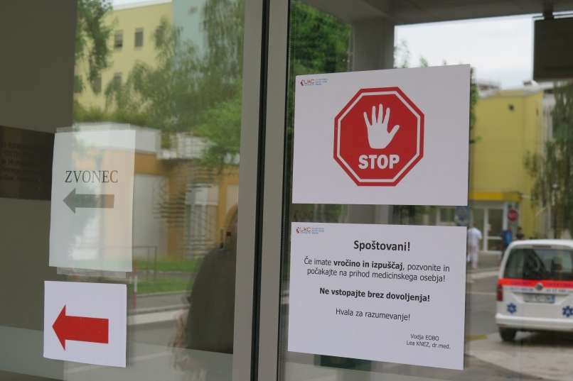 Read more about the article V UKC Maribor zapolnjene vse kapacitete. Ne želijo strašiti, vendar…
