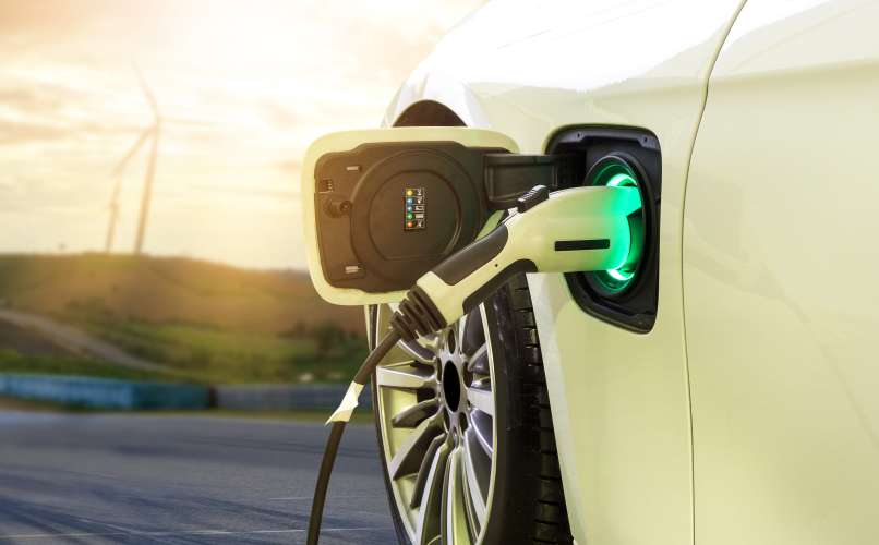 Read more about the article Vse, kar potrebujete, je delujoč električni priključek