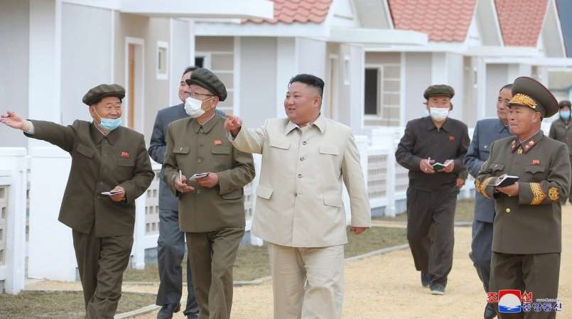 Read more about the article Severna Koreja svari pred prahom, ki bi lahko iz Kitajske prinesel koronavirus