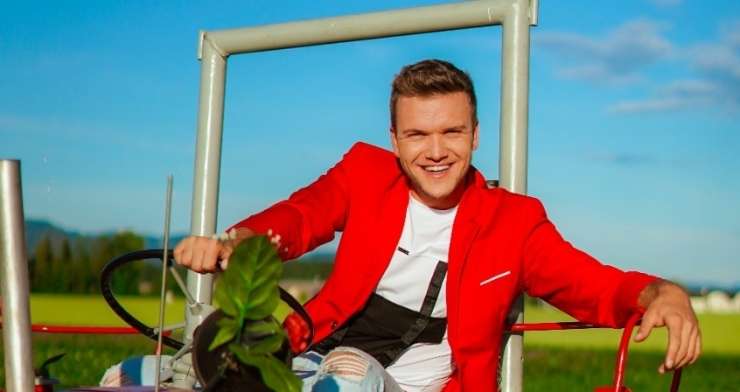 Read more about the article Luka Basi praznoval obdan z družino