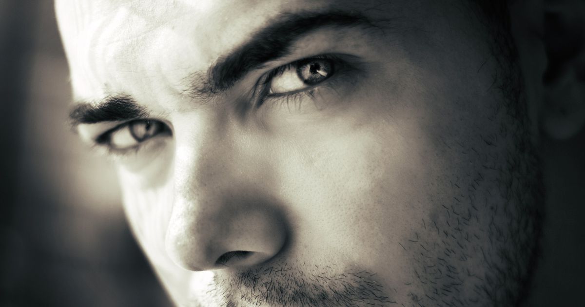 Read more about the article Razvit škorpijon te pogleda naravnost v oči in vidi tvojo dušo