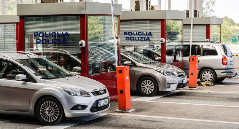 Read more about the article Zmeda na slovenskih mejah, nekateri so morali zaradi nejasnih pojasnil obračati