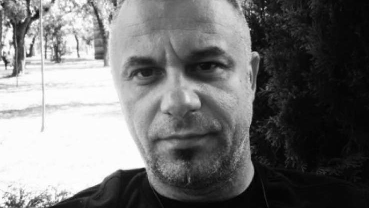 Read more about the article Zaradi Covida-19 umrl član skupine Amadeus band