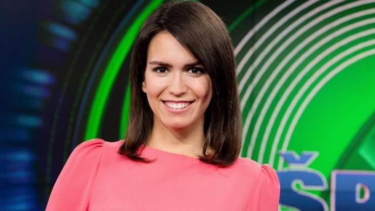 Read more about the article Televizijska voditeljica razkrila spol otroka
