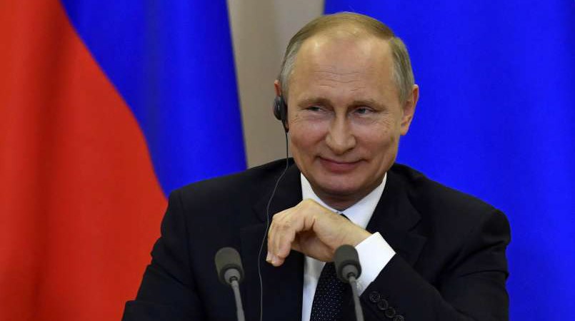 Read more about the article Ni varno, da bi se Putin cepil z “varnim” ruskim cepivom
