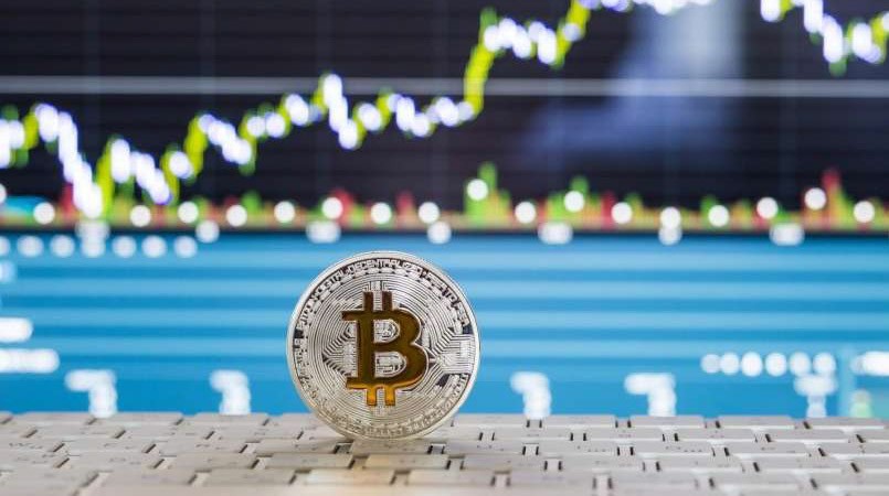 Read more about the article Bitcoin zrasel v višave