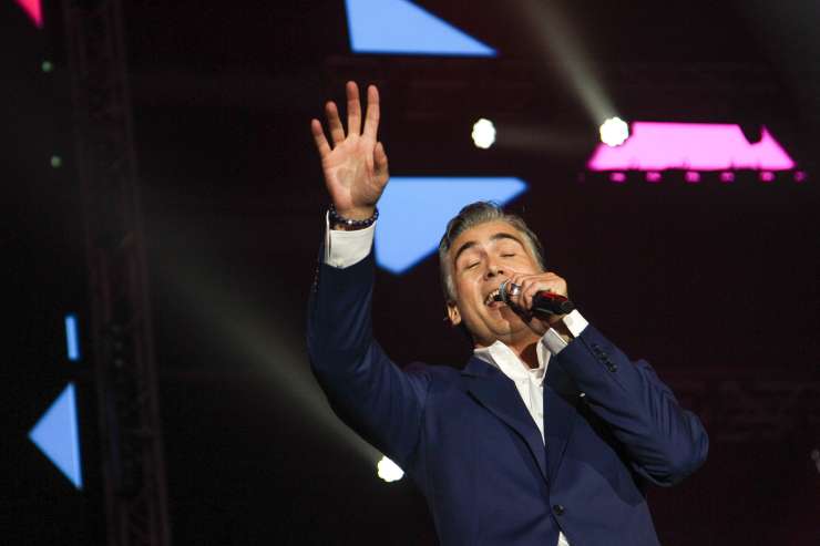 Read more about the article Kupil Muro, prodaja Sobo 120, obljublja nov album …