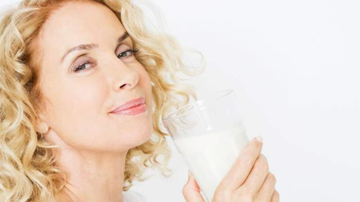 Read more about the article Pred osteoporozo ščiti kalcij, a rabi pomočnika