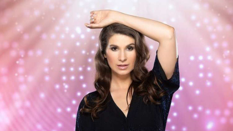 Read more about the article Katera znana Slovenka se takole raztegne?