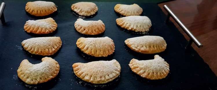 Read more about the article Čokoladni žepki iz treh sestavin