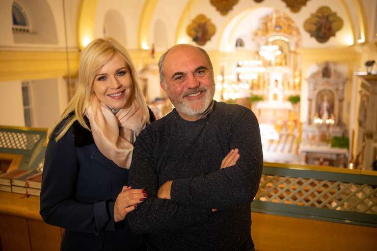 Read more about the article Darja Gajšek obudila pesem Simone Weiss