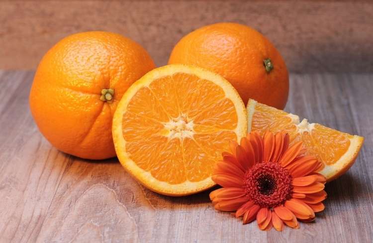 Read more about the article Recept za dišeč pomarančni liker