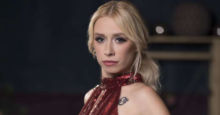 Read more about the article Sanjski moški: Se je Barbara na skrivaj poročila?