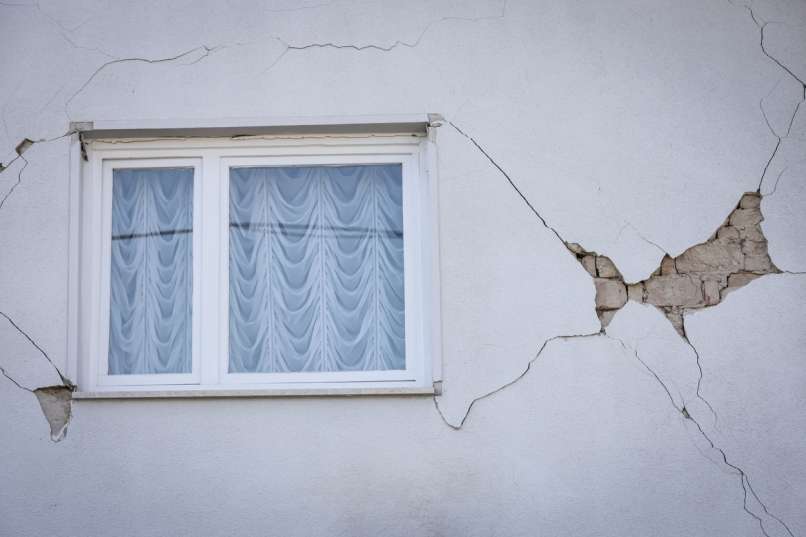 Read more about the article Tudi Slovenija na potresno nevarnem območju. Veste, kako ravnati med potresom?