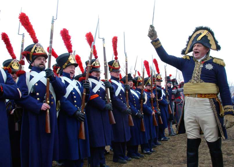 Read more about the article Ugledni strokovnjak za Napoleona, ki je obglavil 24-letnico, odhaja v kolonijo