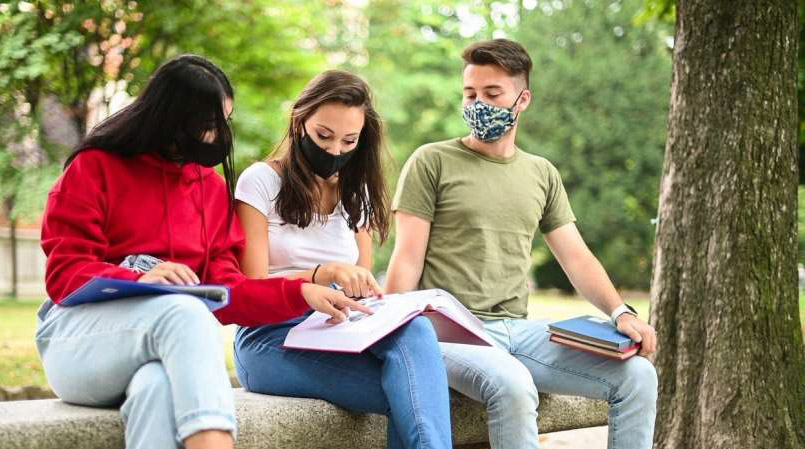 Read more about the article Je vpis na fakultete zaradi te poteze vlade ogrožen ? Janša odgovarja …