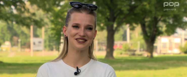 Read more about the article Ugodno oddam sina: Kaj se dogaja z Ano, ko kamere ugasnejo ?