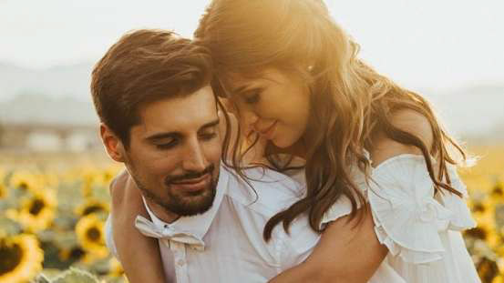 Read more about the article Žena Luke Šulića rodila doma