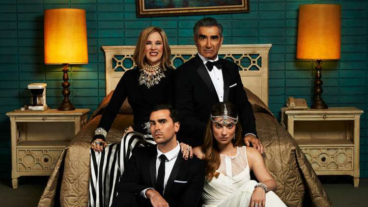 Read more about the article Zvezdnica izgubila bogastvo, sedaj živijo v zanikrnem motelu