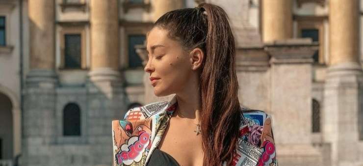 Read more about the article Sanja Grohar s posegom do bolj mladostnega videza