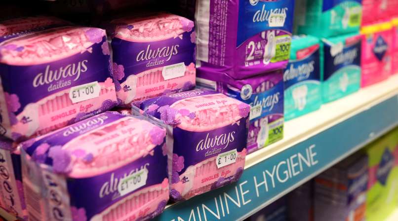 Read more about the article Slovenke do cenejših higienskih vložkov in tamponov ?