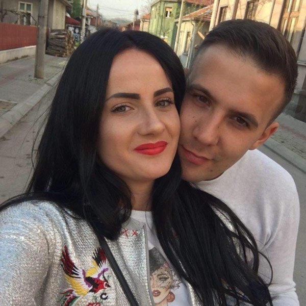 Sandra Aleksić in sestra Jelena z Denisom - Sanjski moški.