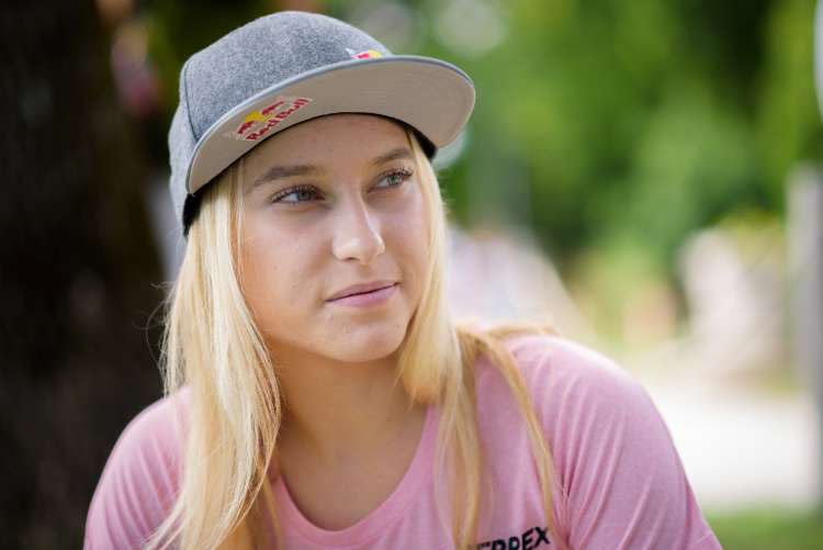 dimnik,Domen Škofic,fant,igre,Janja Garnbret,letos,najboljša,najdaljša,Najtežja,odličje,olimpijske,plezalka,plezalna,potencial,preplezala,samska,smer,stena,strast,Svet,Svet slavnih,termoelektrarna,Tokio,trboveljska,umetna,uspešna,večstopenjska,vertikala,vrhovi,najuspešnejša